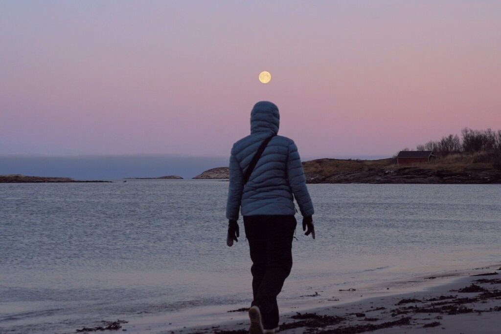 full moon at bodø's beach